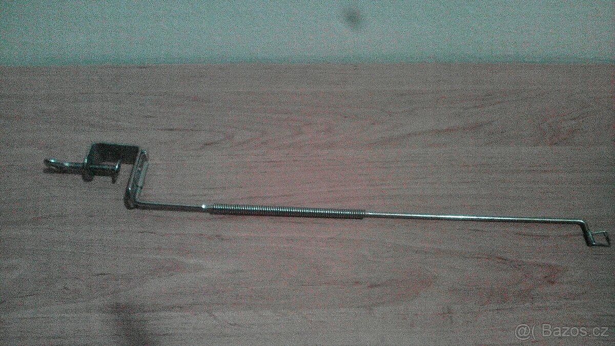 Retro: kolíčky na prádlo, prádel. šňůry, kroužky, žabky aj. - 11