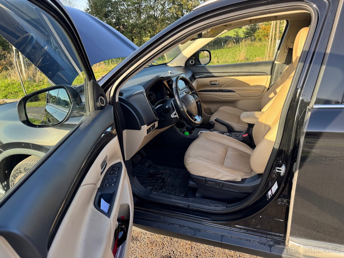 Outlander Mitsubishi - 11