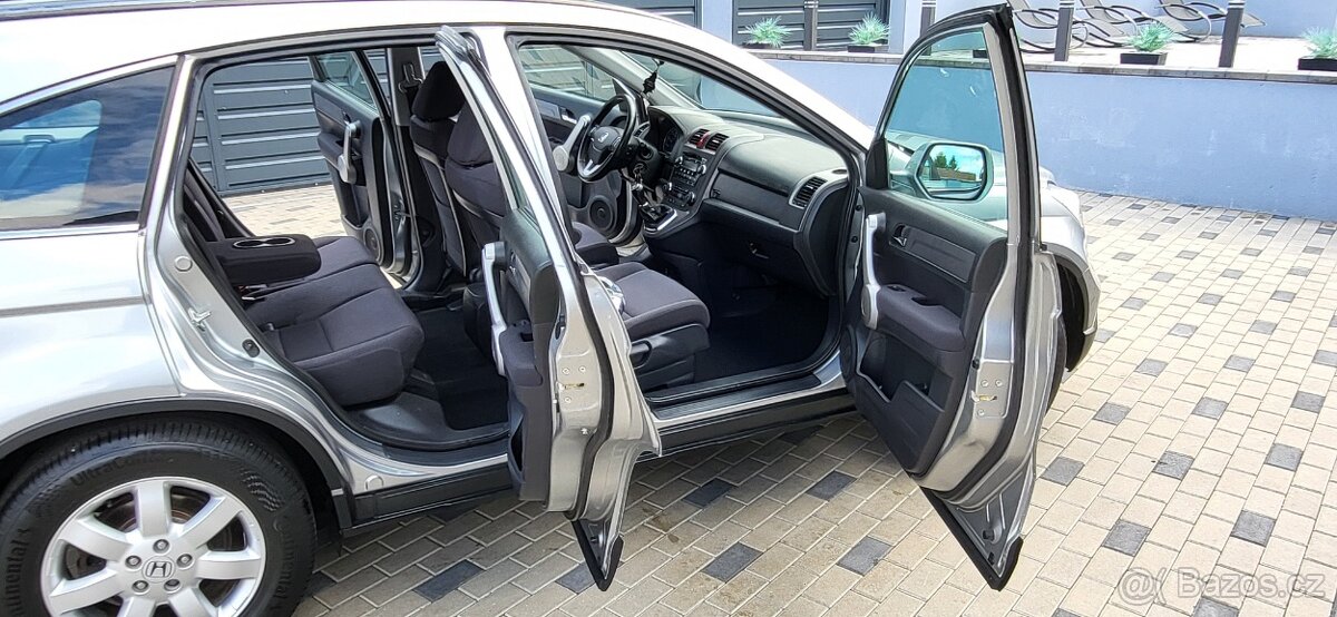 Honda CR-V 2,2 i-CTDi - 103kw. 4WD - 4X4. STK+EM do: 9/2027 - 11