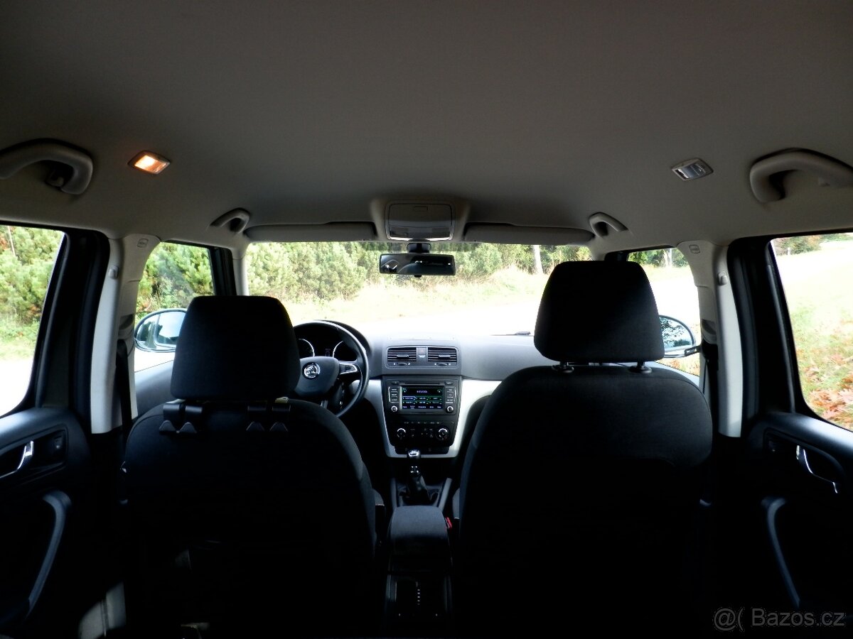 ŠKODA YETI 2,0 TDi TOP STAV FACELIFT MODEL 2015 - 11