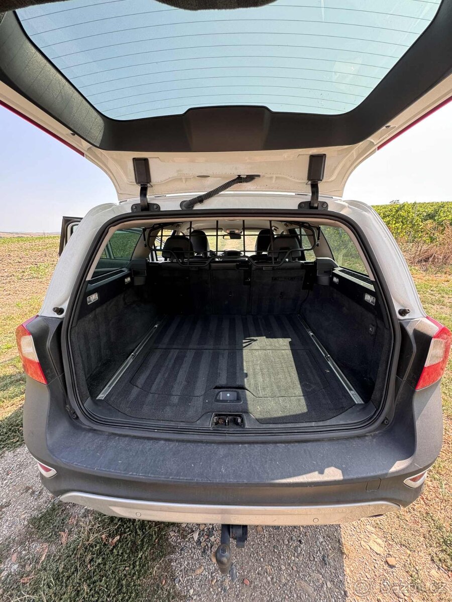 PRODÁM VOLVO XC70 - 11