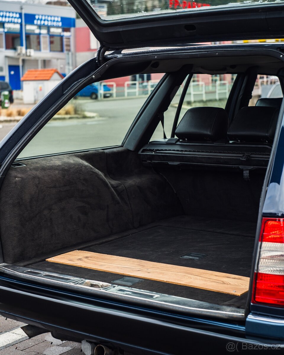 Mercedes-Benz W124 E250TD - 11