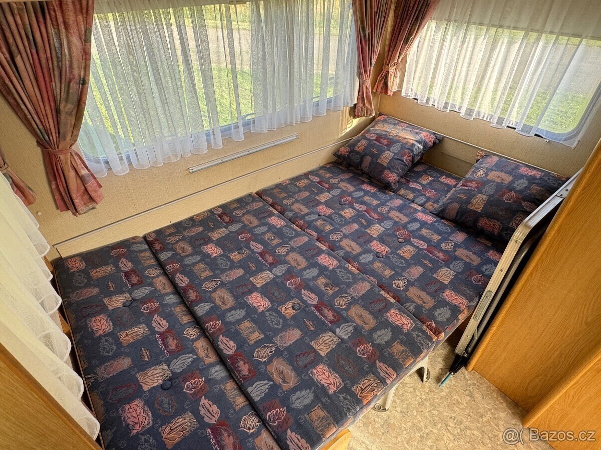 Karavan Chateau La Car - 11