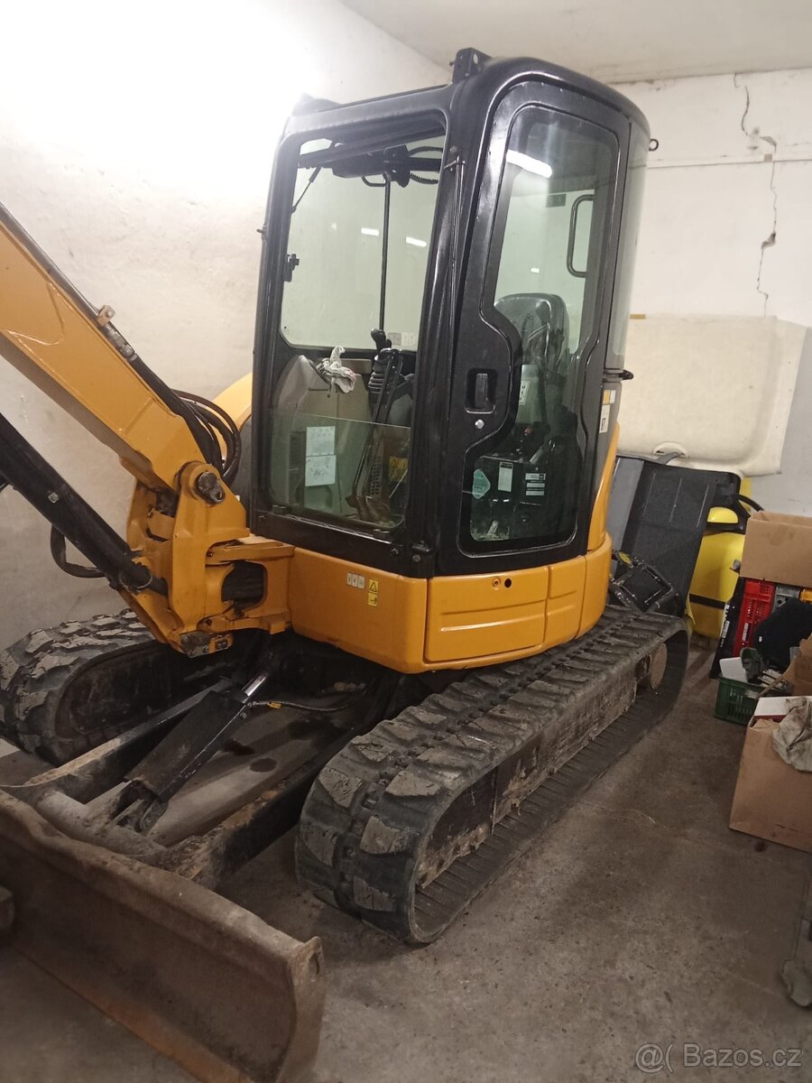 Bagr CAT 305C - 11