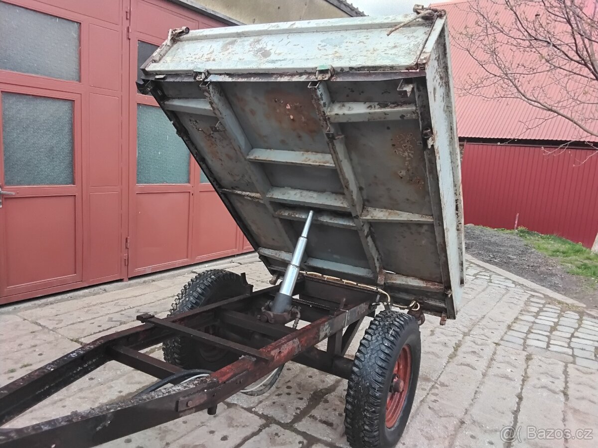 Sklápěcí kára za traktor - 11