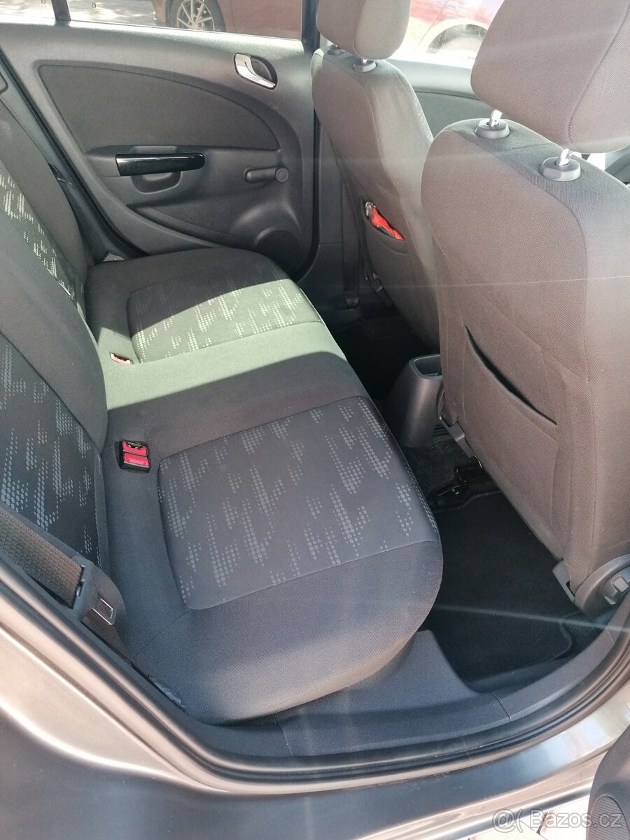 Opel Corsa D 1.2 63kW 2011 198tkm - 11