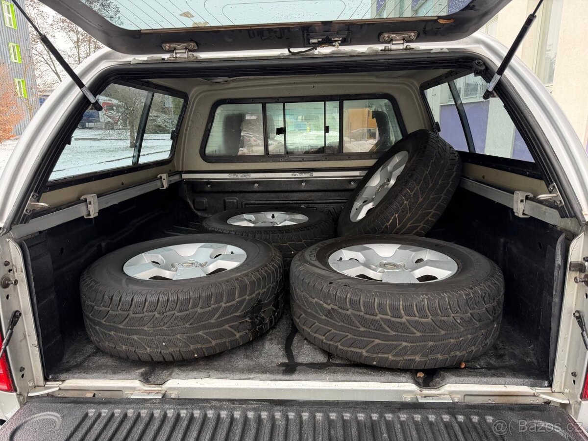Nissan Navara 2,5 DCi PRO4X 4x4 + sada pneu - 11