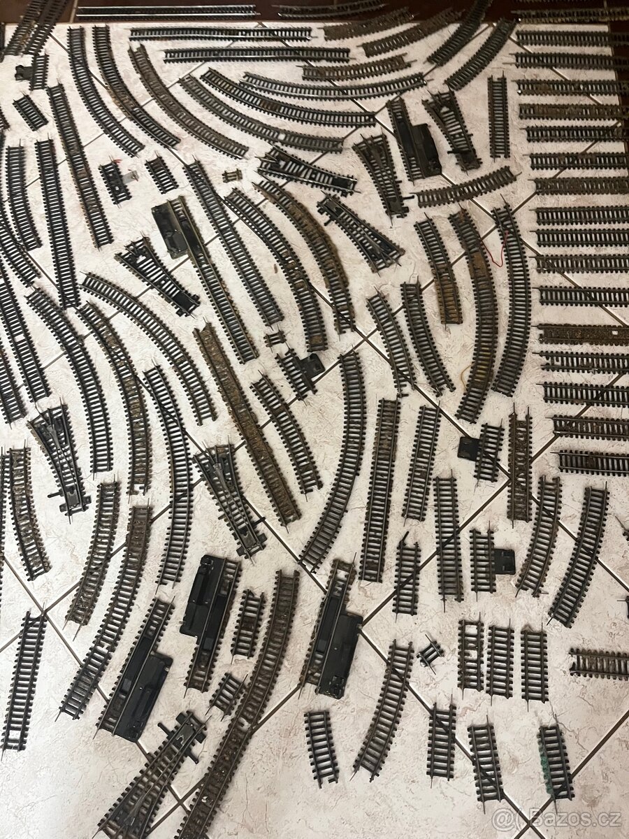 Set 1 poškozených kolejí tt - 11
