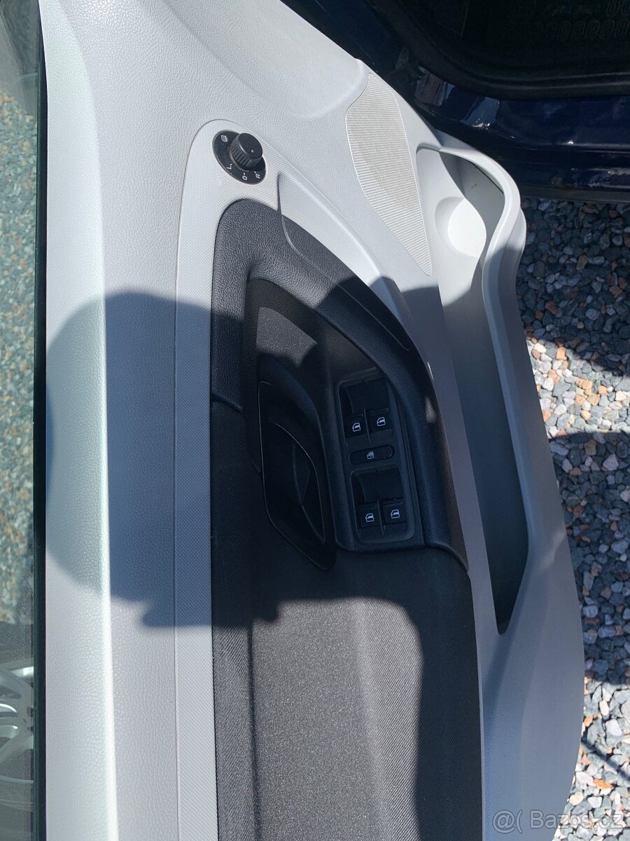 ŠKODA FABIA 1.6 TDI 66KW SCOUT COMBI - 11