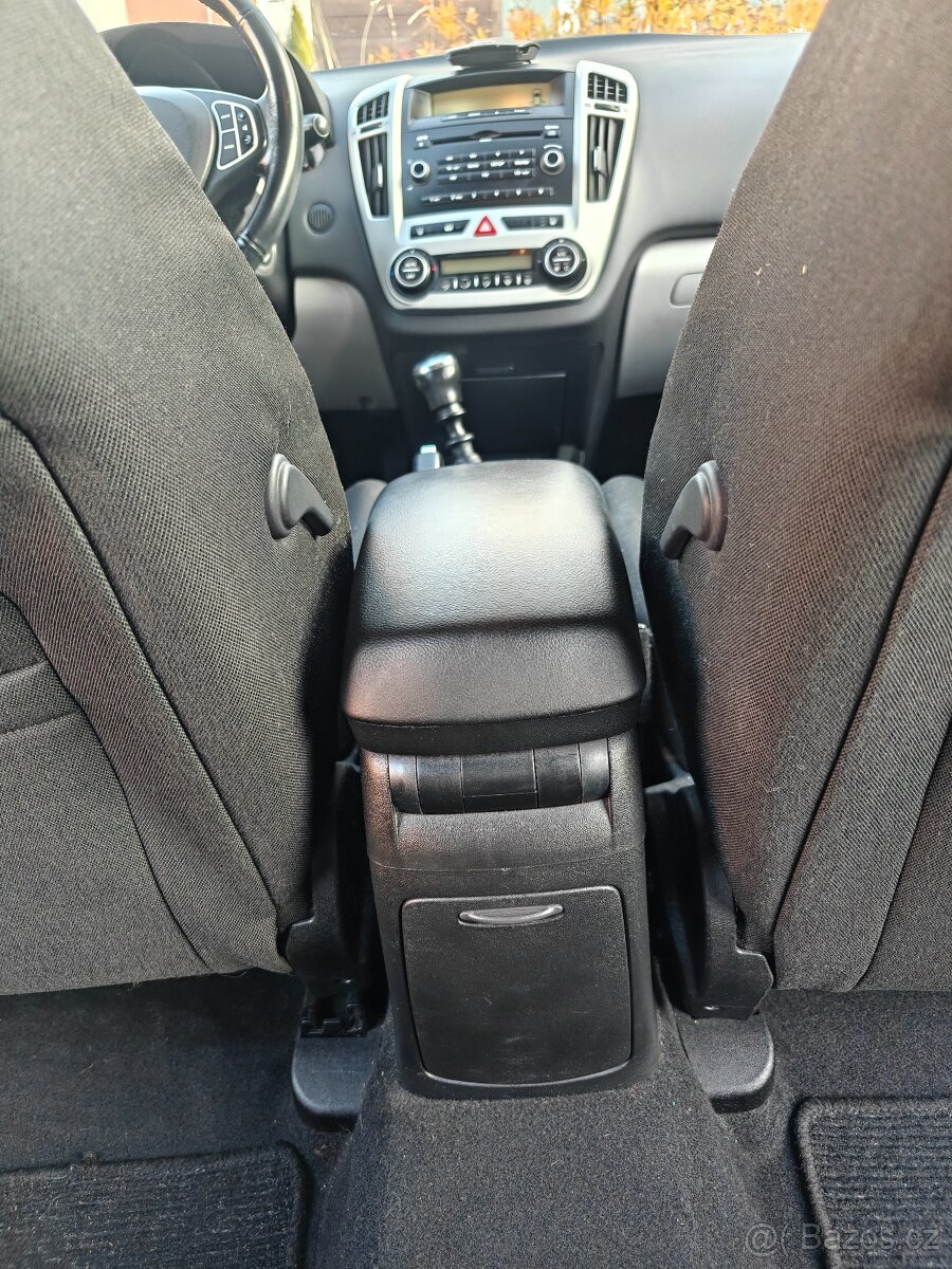 Kia Ceed 2007 1.6 benzín - 11