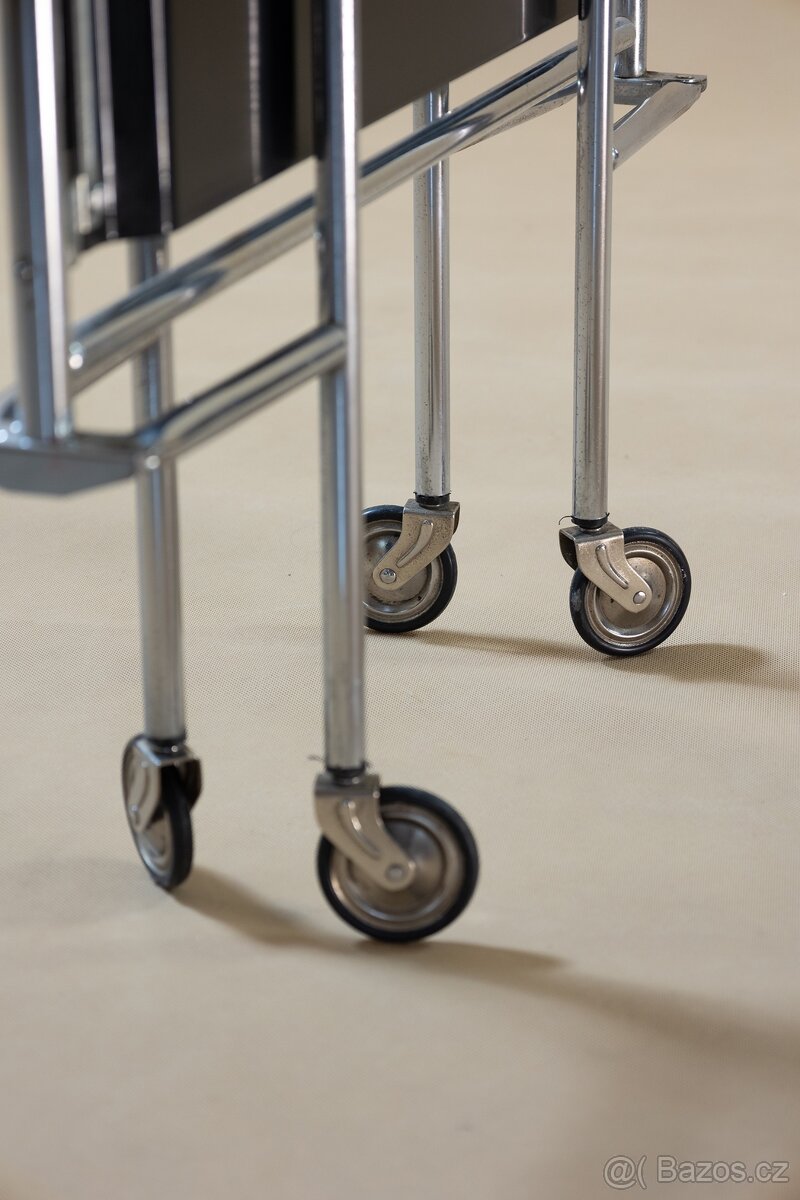 SERVÍROVACÍ STOLEK ROZKLÁDACÍ - 11