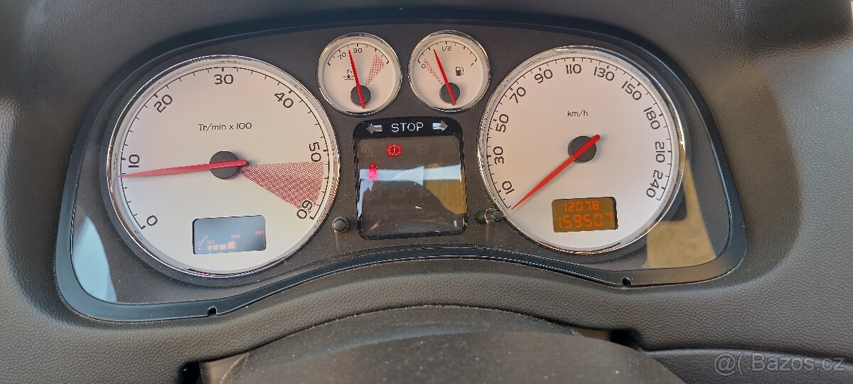 Peugeot 307cc cabrio 2,0HDI 100kW 160tis. km velmi pěkný - 11