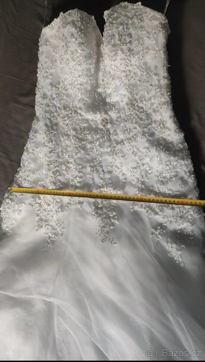 Prodám šaty vel. L - 11