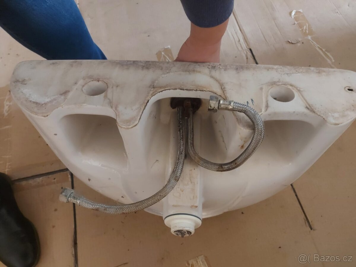 Umyvadlo JIKA a baterie - 11