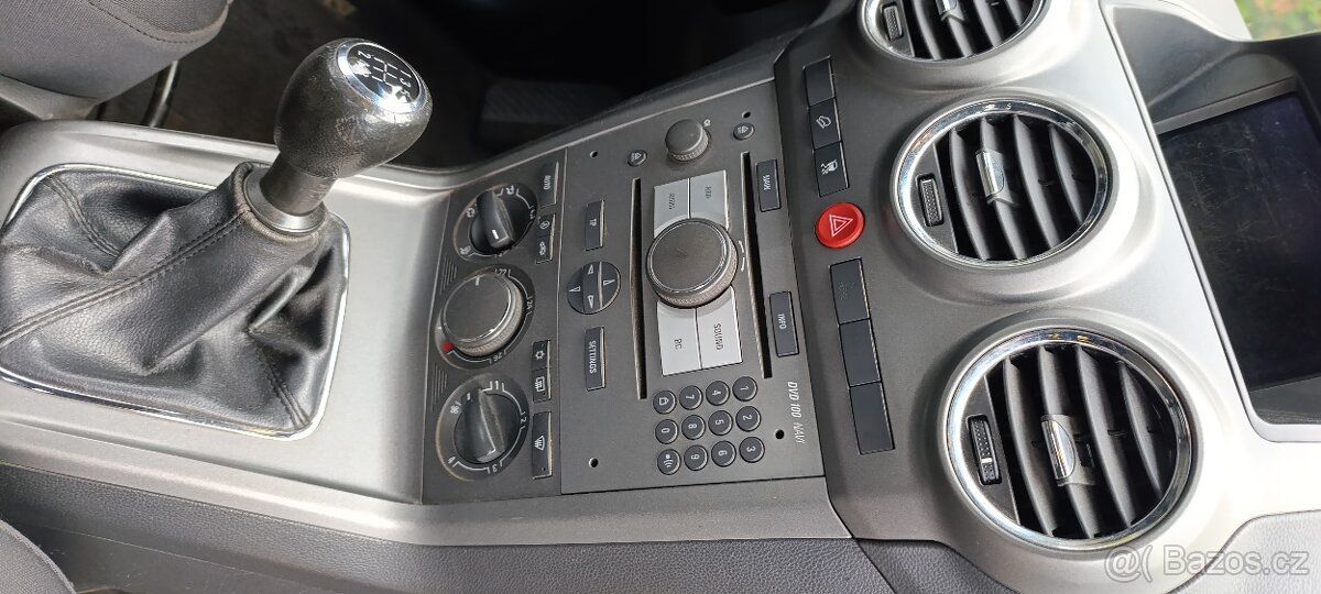 Opel Antara 2.0 CDTI 4x4 akce 65000 kč - 11