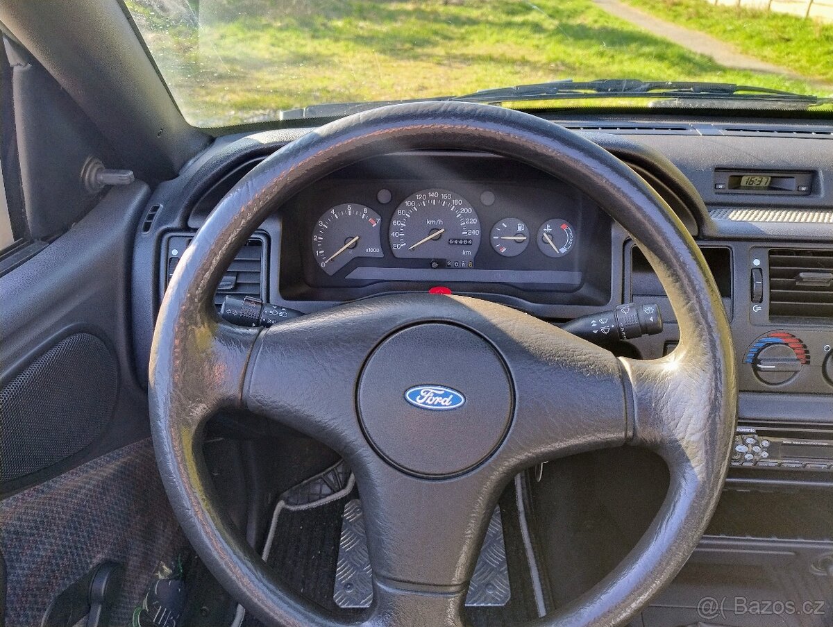 Ford Escort 1,8 16V - 11
