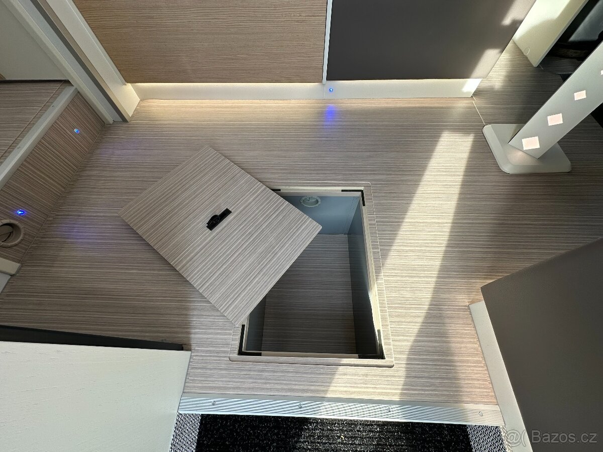 Obytný vůz Notin - 11