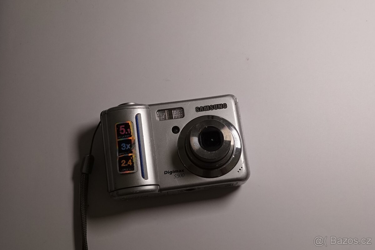 Retro fotoaparát Samsung Digimax S500 - 11