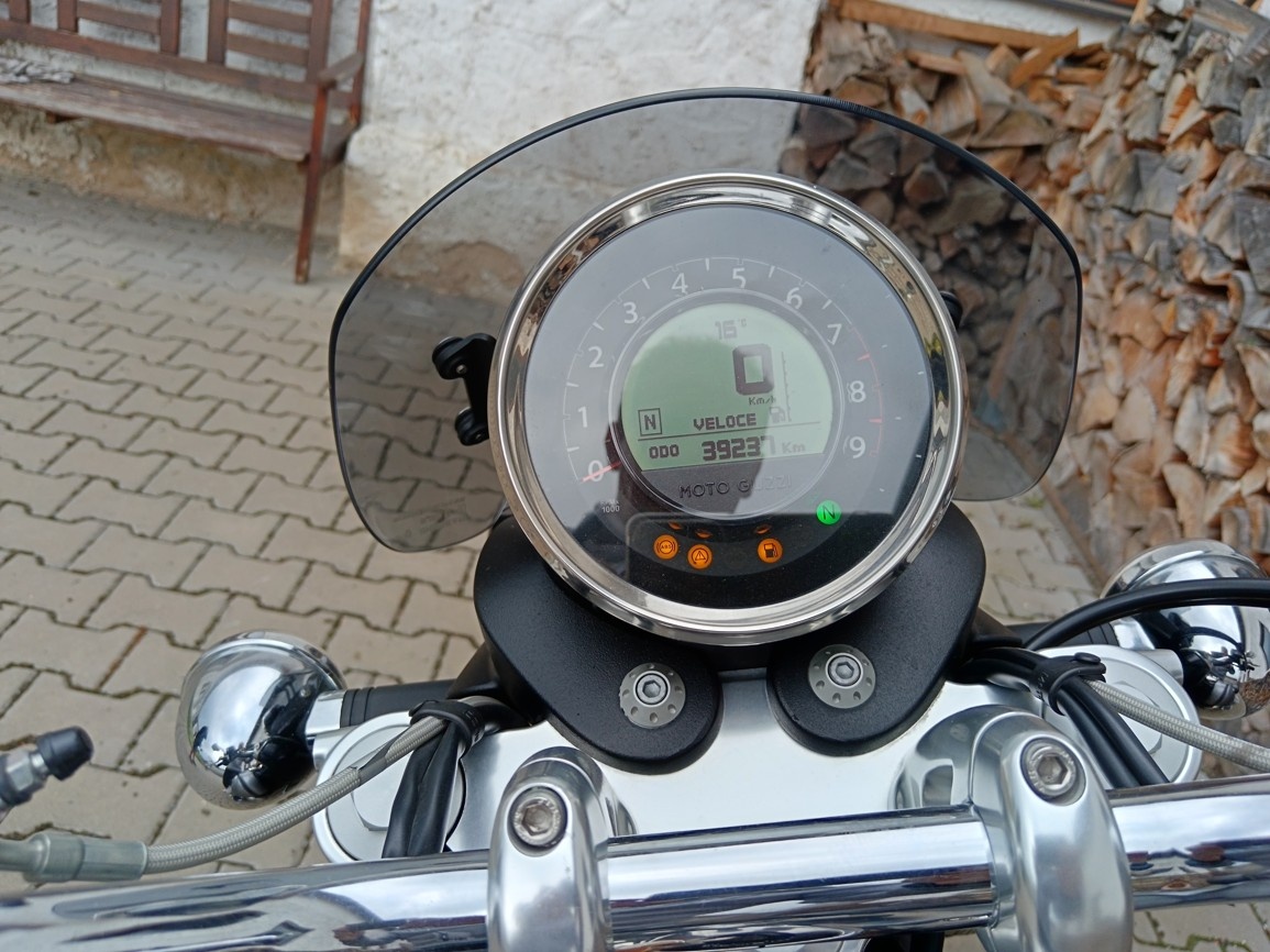 MOTO GUZZI CALIFORNIA 1400 CUSTOM - 11