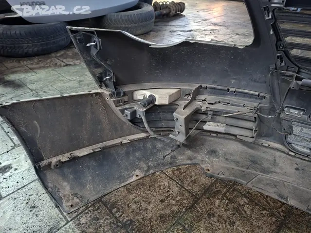 Přední nárazník VW Passat B6 šedý - 11