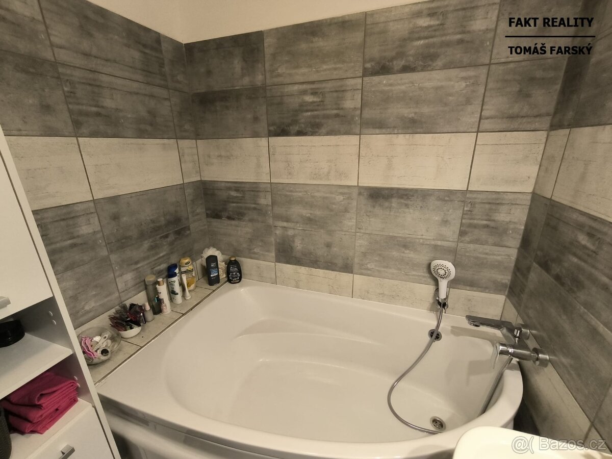 2+kk/L, 45m2, Stradovská, Chlumec - 11