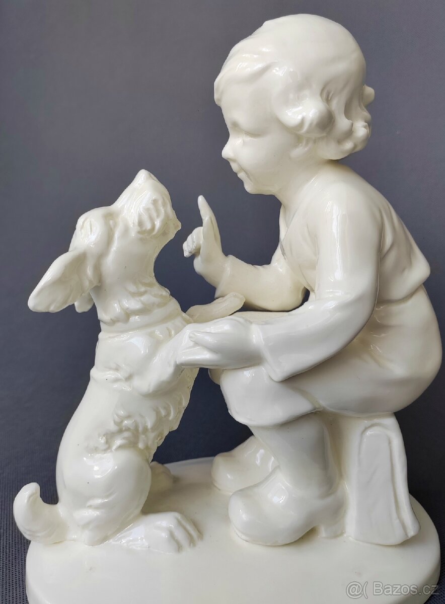 Starožitná soška "Chlapec se psem" Max Roesler (1900-1910) - 11