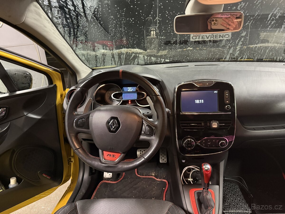 Renault Clio IV RS 200 - 11