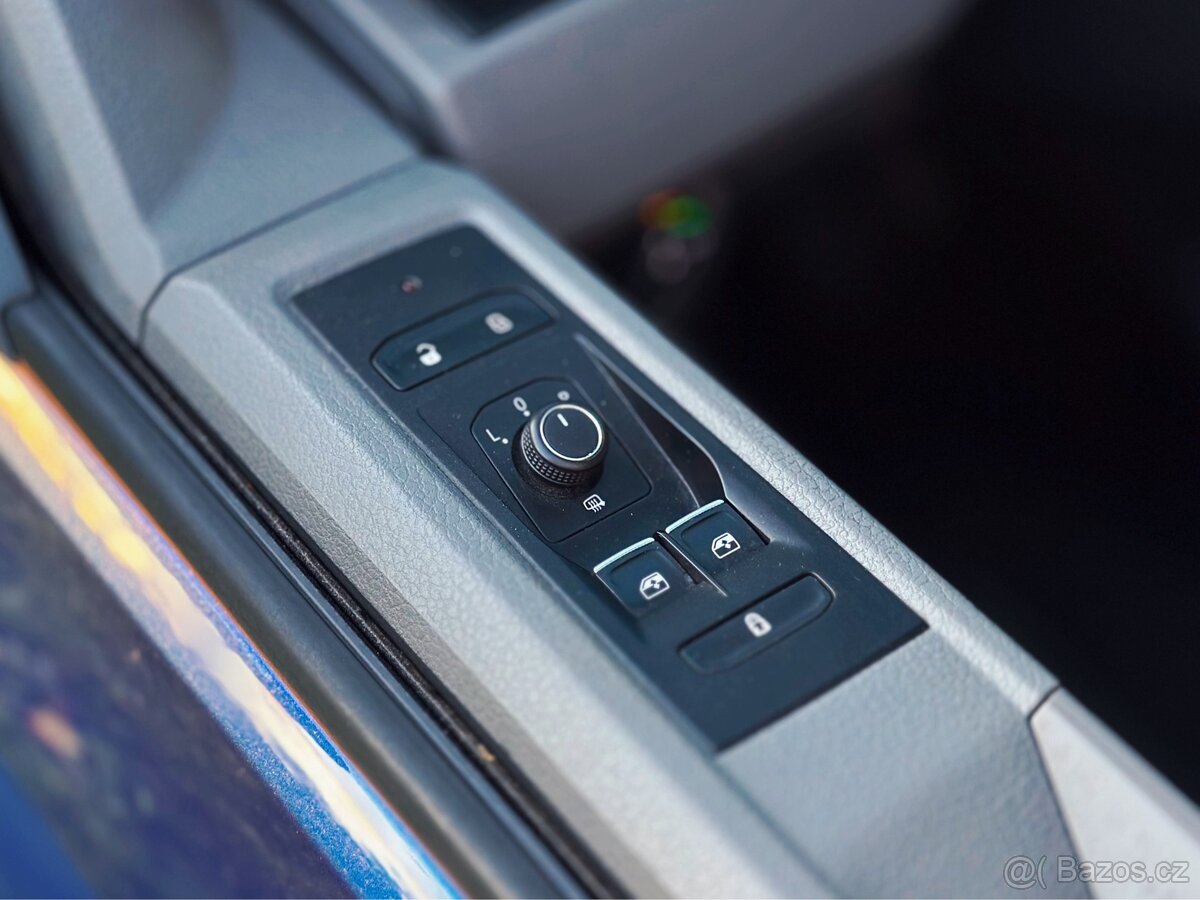 Volkswagen Transporter 6.1 Kombi KR 2.0 TDI 110kw top stav - 11