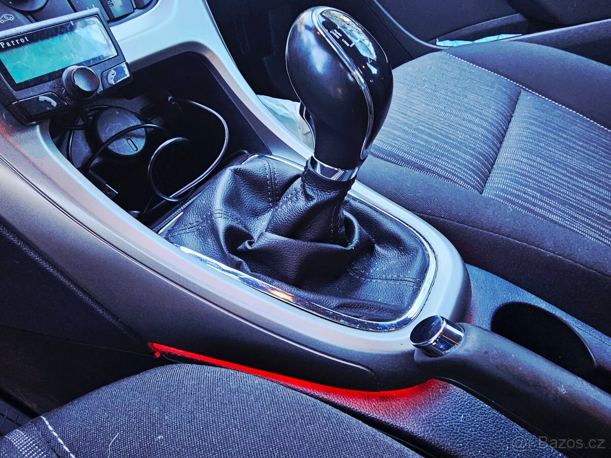 OPEL ASTRA J 1.6 85 KW 2012 /PLYN /TAŽNÉ - 11