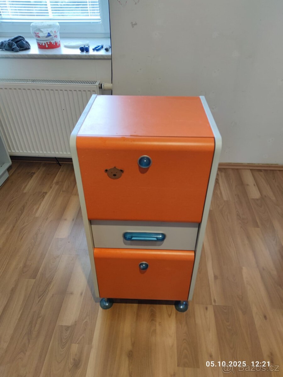 Nábytek zn.Capslock - 11