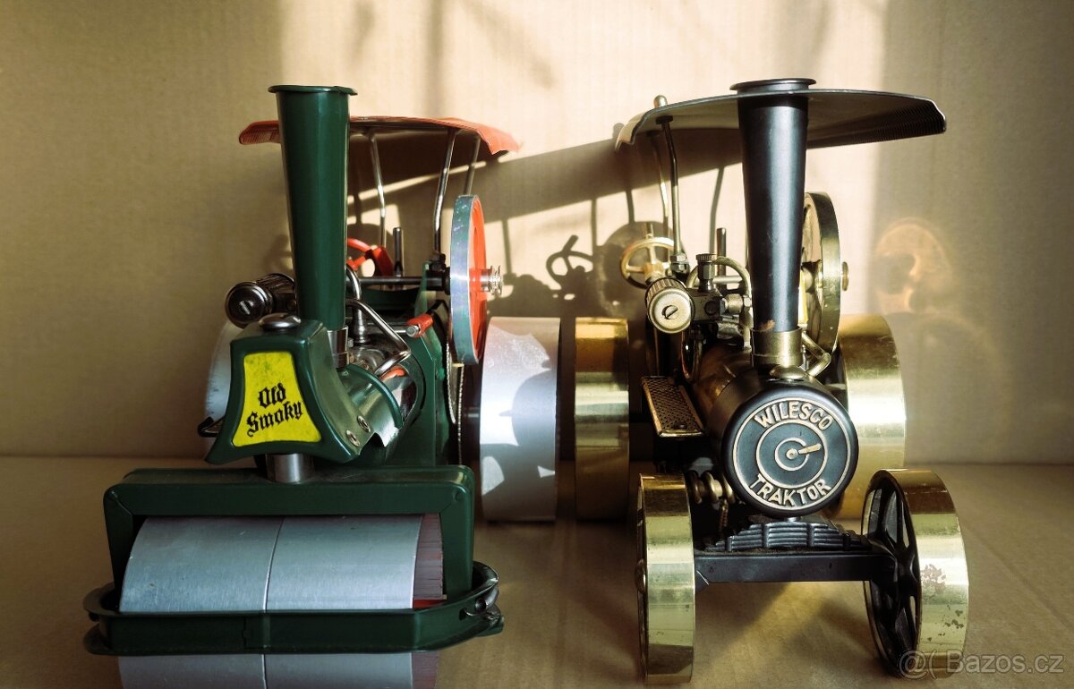 Starý parní válec a traktor WILESCO - 11