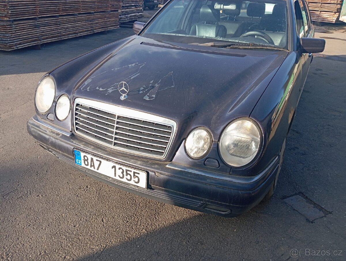 Prodám Mercedes-Benz w210, E220CDI rv. 2000 - 11
