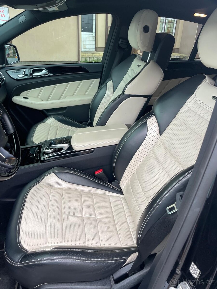 Mercedes Benz - AMG GLE 63 coupe - 11