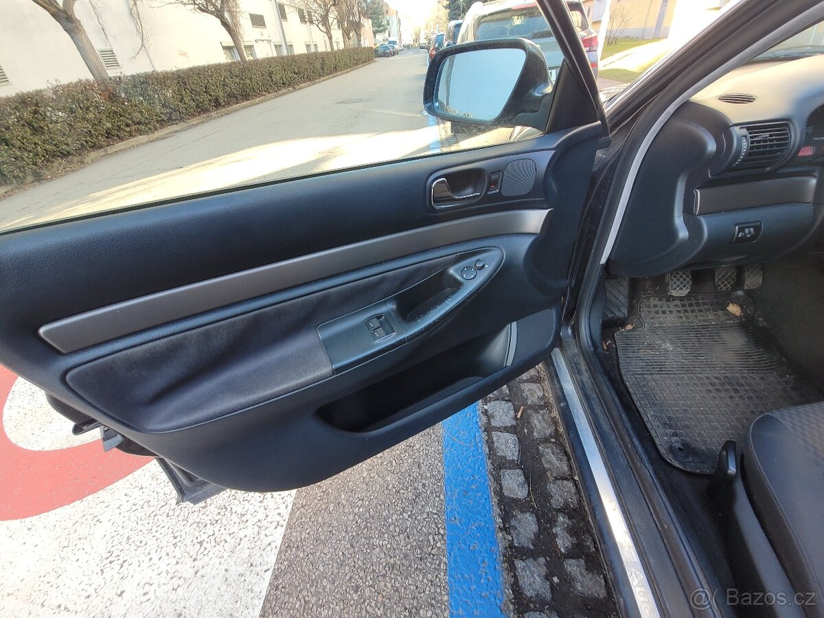 Prodám Audi A4 Avant 1.6 - 11