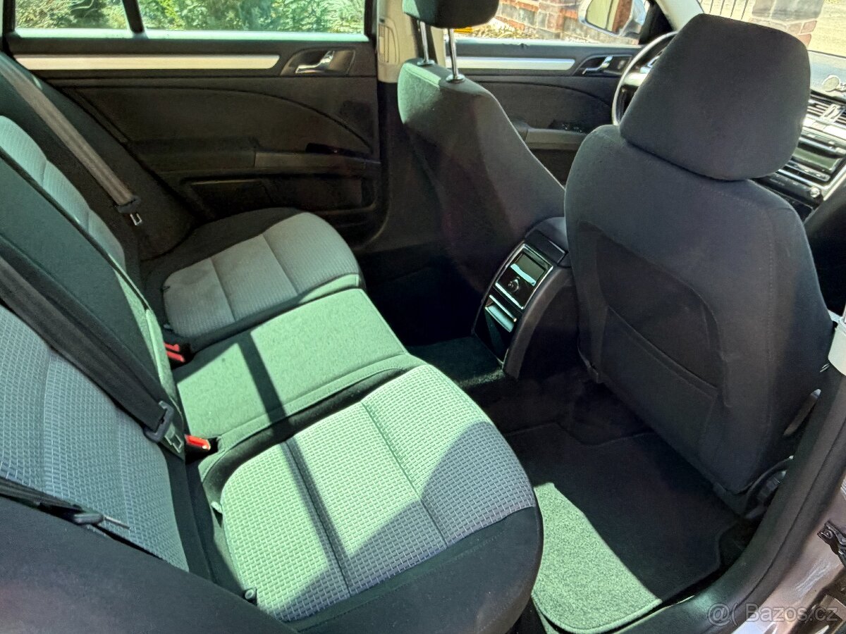 Škoda Superb 1.8 TSI KOMBI - 11