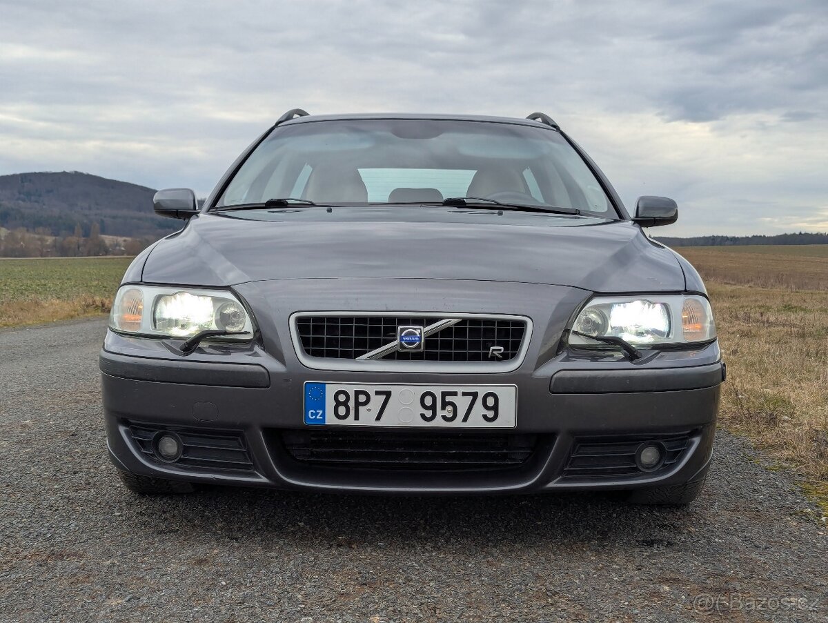 Volvo V70R 2004 Manuál - 11