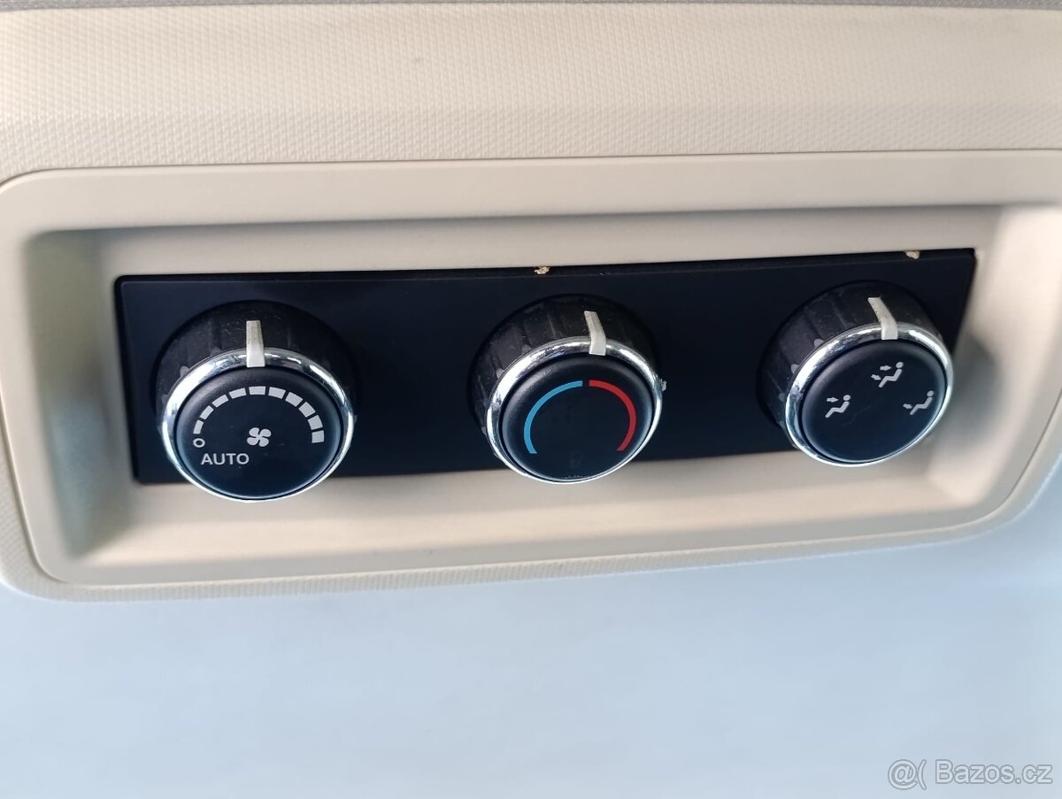 Dodge Journey 2.0 CRD SXT 7míst Aut klima - 11