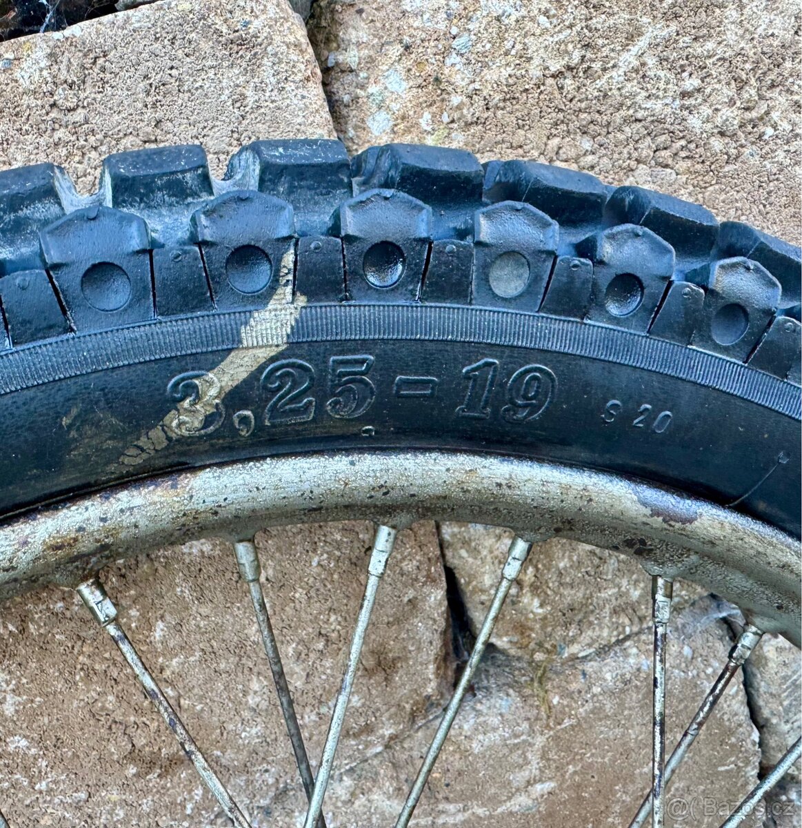 ČZ 125 T - přední a zadní kolo - 11