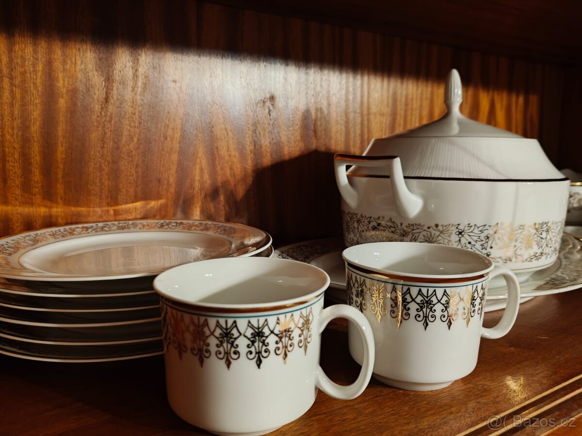 Sklo a porcelán - 11