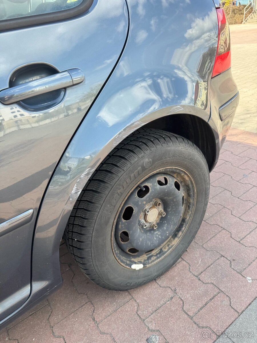 VW Golf 1.6 16v 77kW - 11