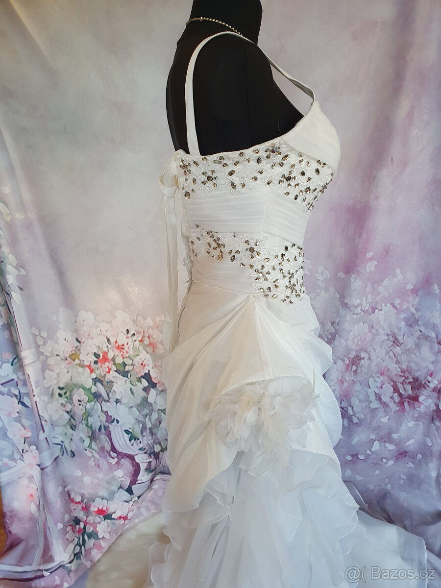 Svatební šaty Milagros, nové, VÝPRODEJ - 11