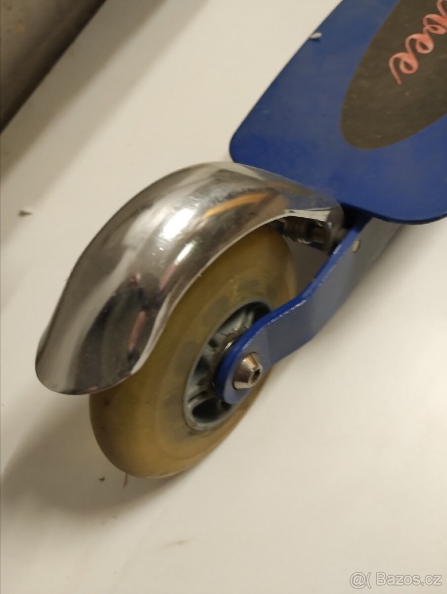 Koloběžka kovová skládací - 11