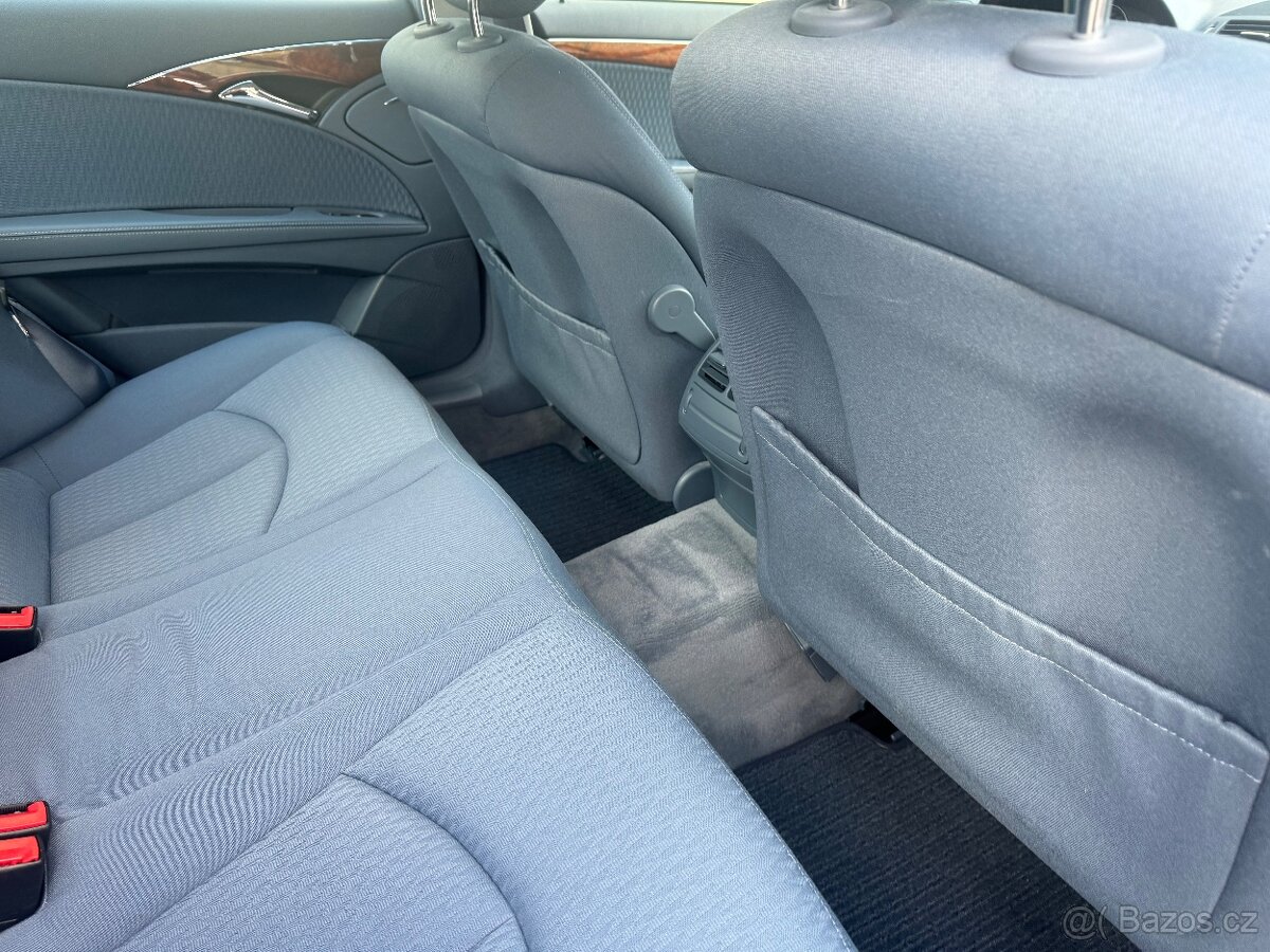 Mercedes E 240 V6 - 11