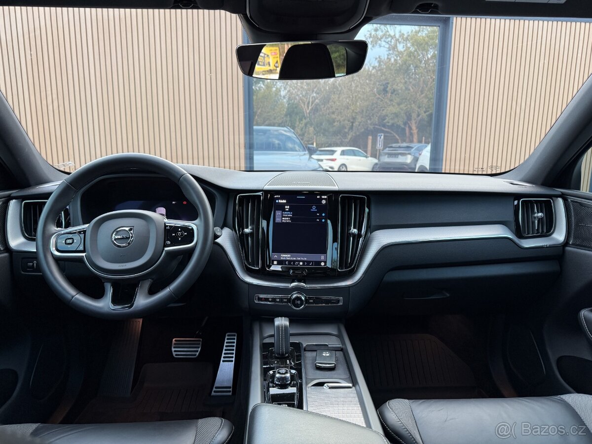 Volvo XC60 R Design AWD Plna vybava, 1.majiteľ, PPF - 11