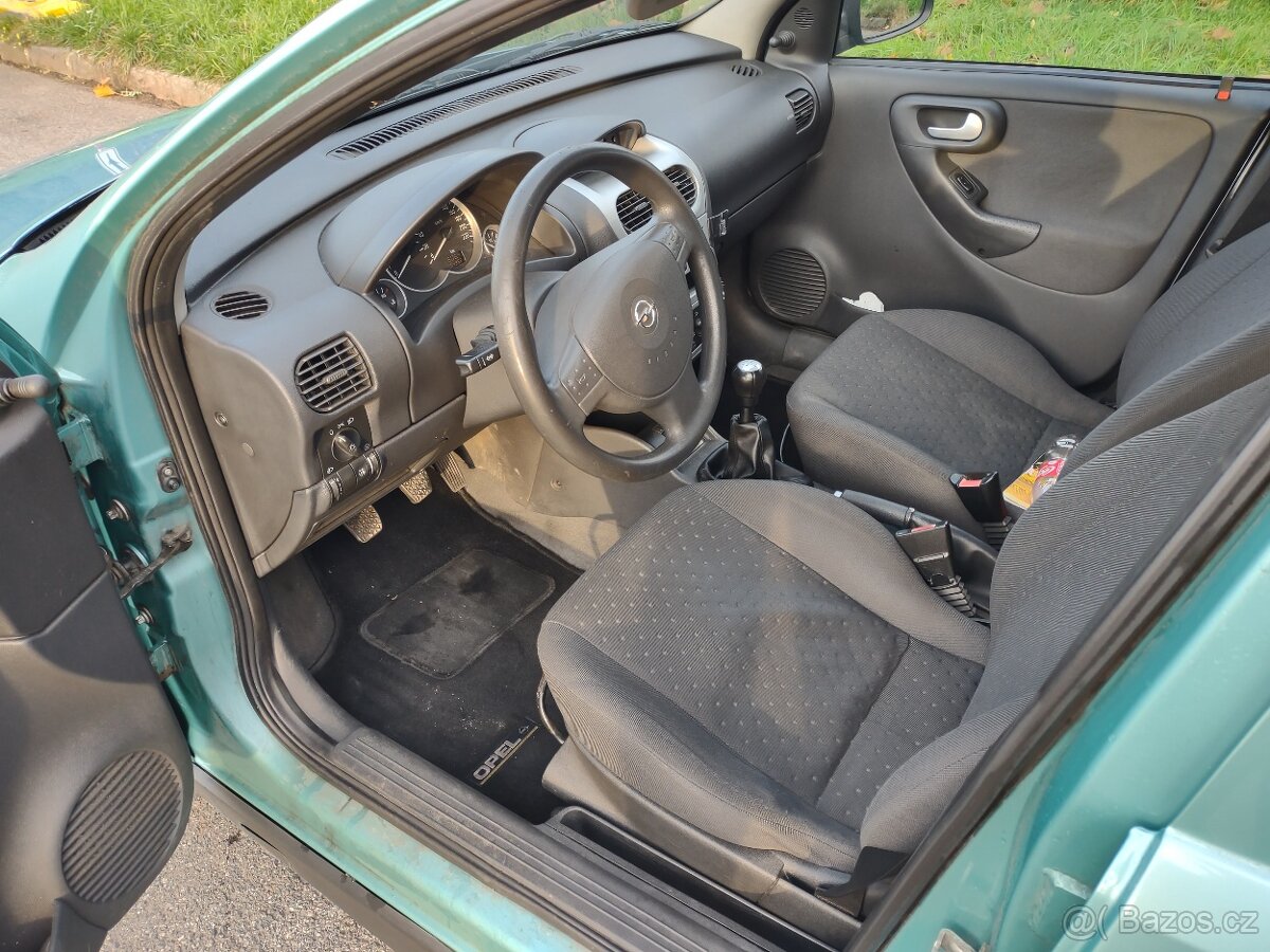 Opel Corsa 1,4i Twinport 66kW, r.v.2004, 166000 km - 11