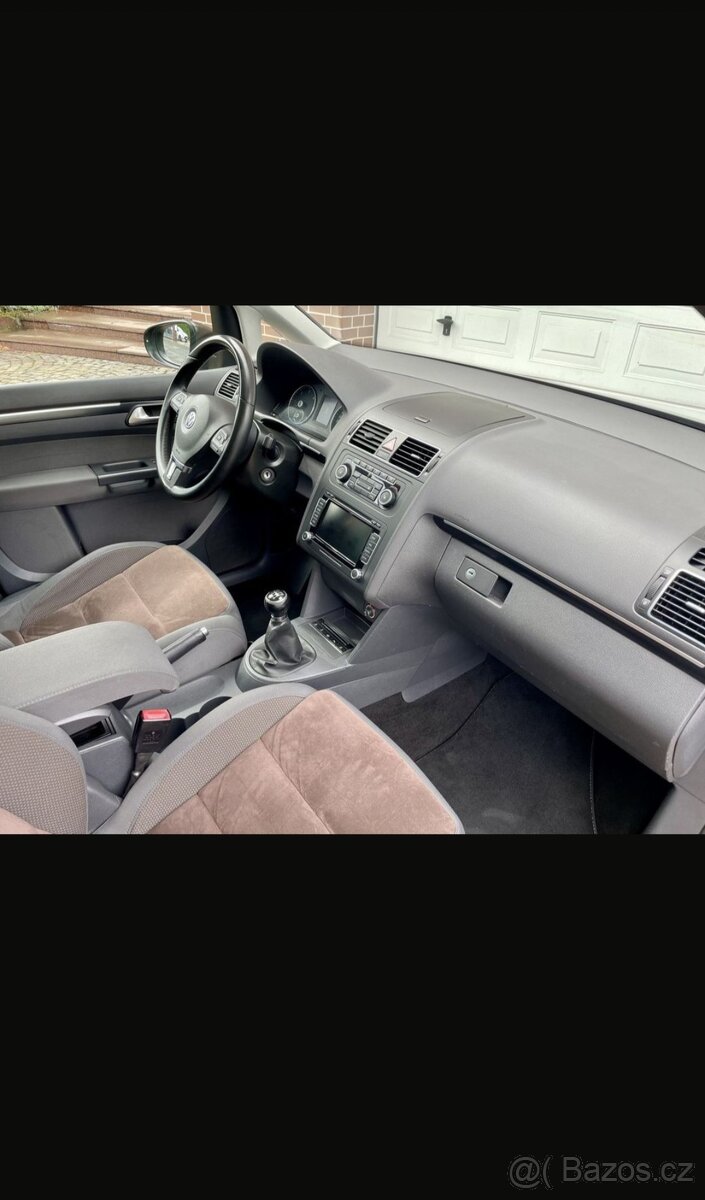 Volkswagen Touran 1T3 2.0TDI Highline - 11