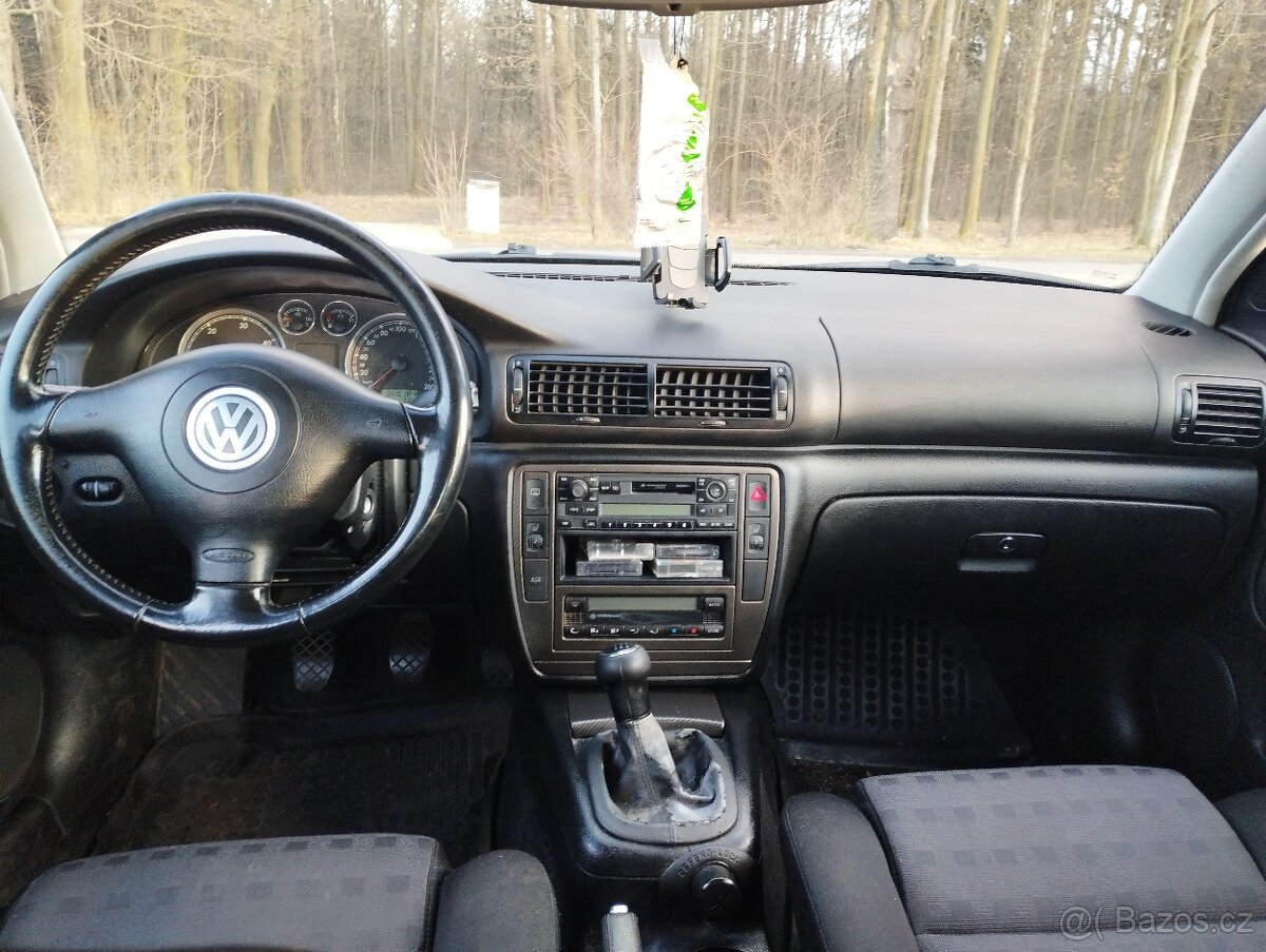 VW Passat 1,9 TDI combi - 11