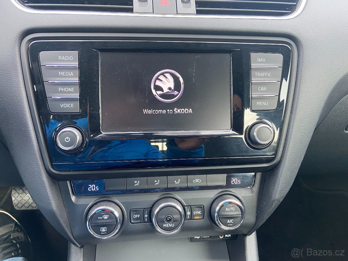 Škoda Octavia 1.6 TDi DSG Navigace, Tempomat - 11