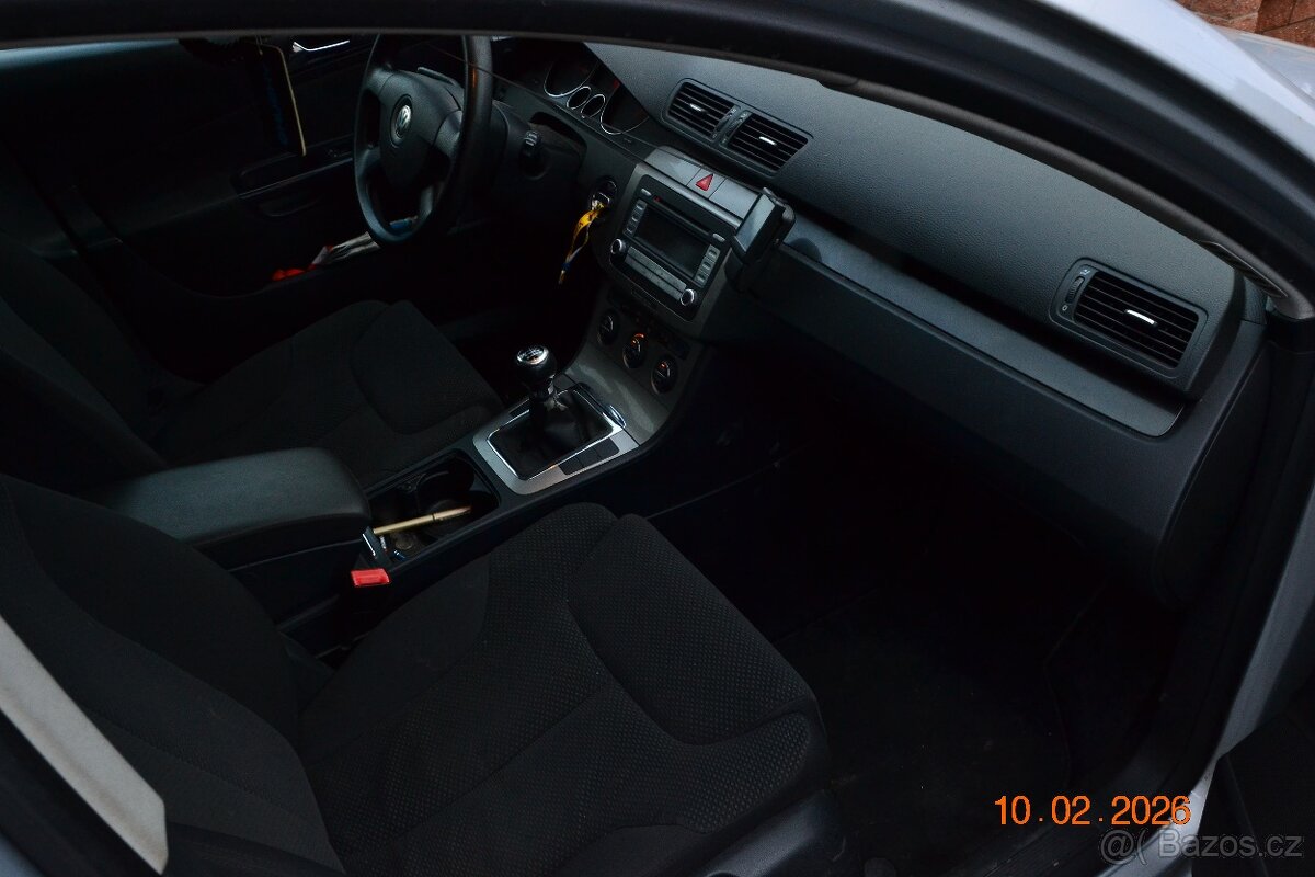 VW Passat B6 2.0 TDi kombi - 11