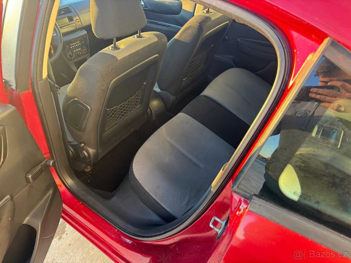 Citroen C4 1.4 r.v. 2006 Nová STK - 11